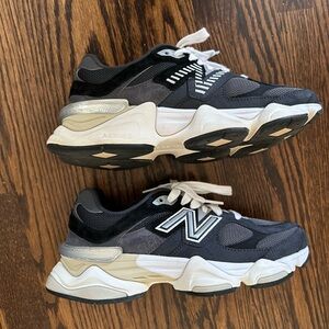 New Balance 9060 US men’s 6.5 / women’s 8